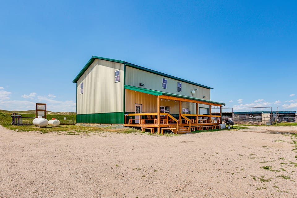 Pet Friendly 'Daydreamers Guest Ranch' on 60 Acres House in Wyoming