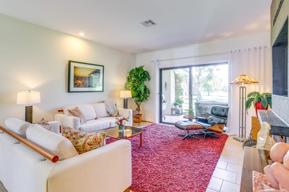 Resort Pools + Golf: Palm Springs Condo! Apartment in Cathedral City