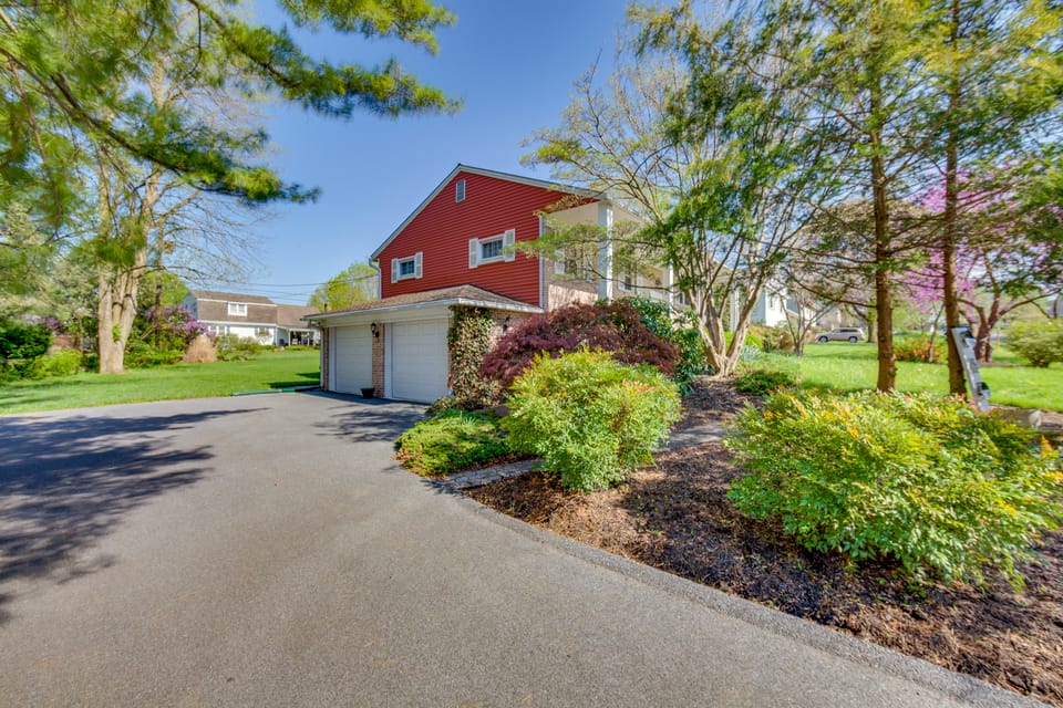 10 Mi to Dtwn Lancaster: Charming Home w/ Yard! House in Pennsylvania