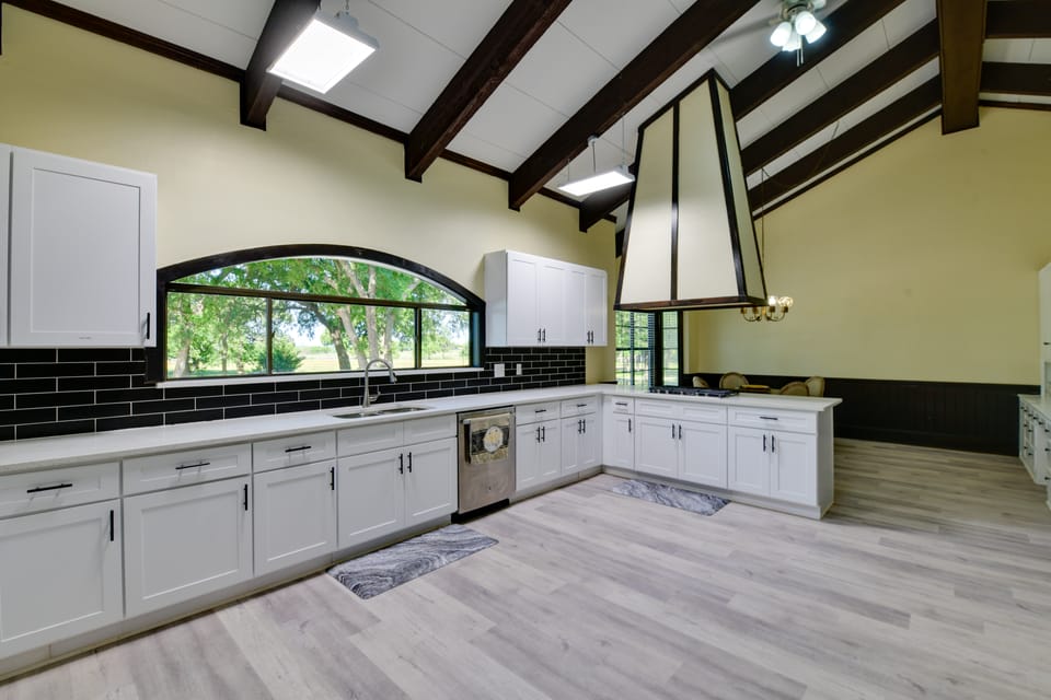 Private Pool: Pilot Point Home on 45 Acres House in Texas