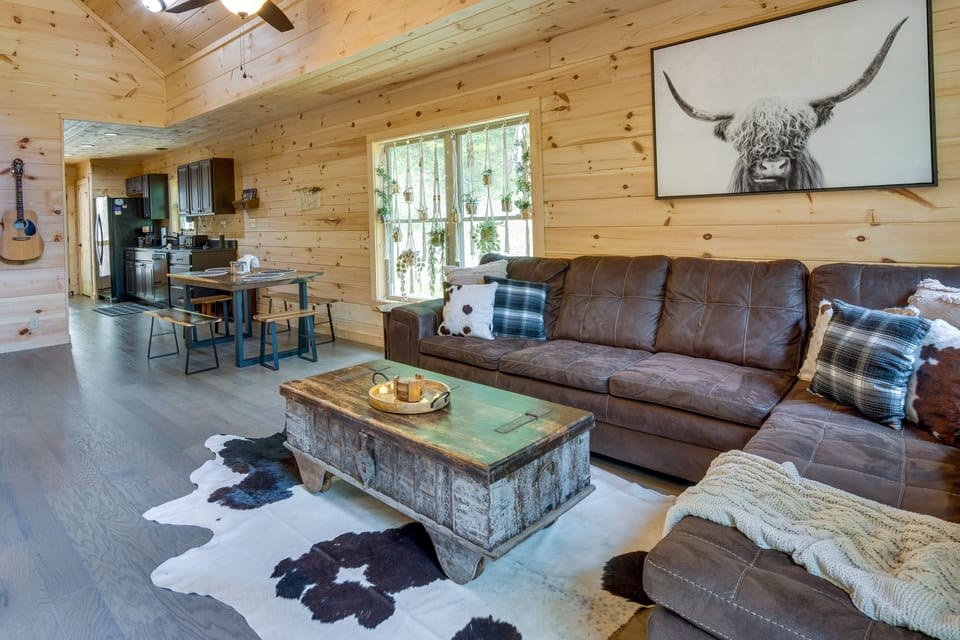 Furnished Deck & Fire Pit: Serene Marshall Cabin! House in Tennessee