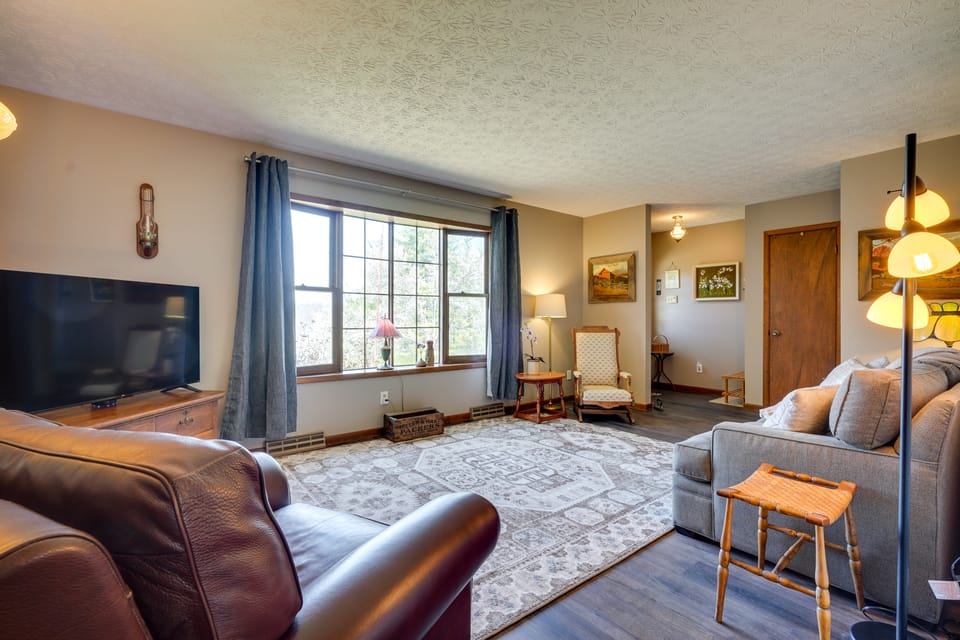 Athens Vacation Rental - 6 Mi to Ohio University! House in Ohio