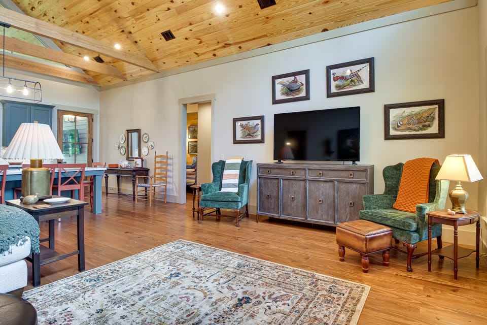 Spacious Midway Cottage w/ Porches, Near Hunting! Cottage in Georgia