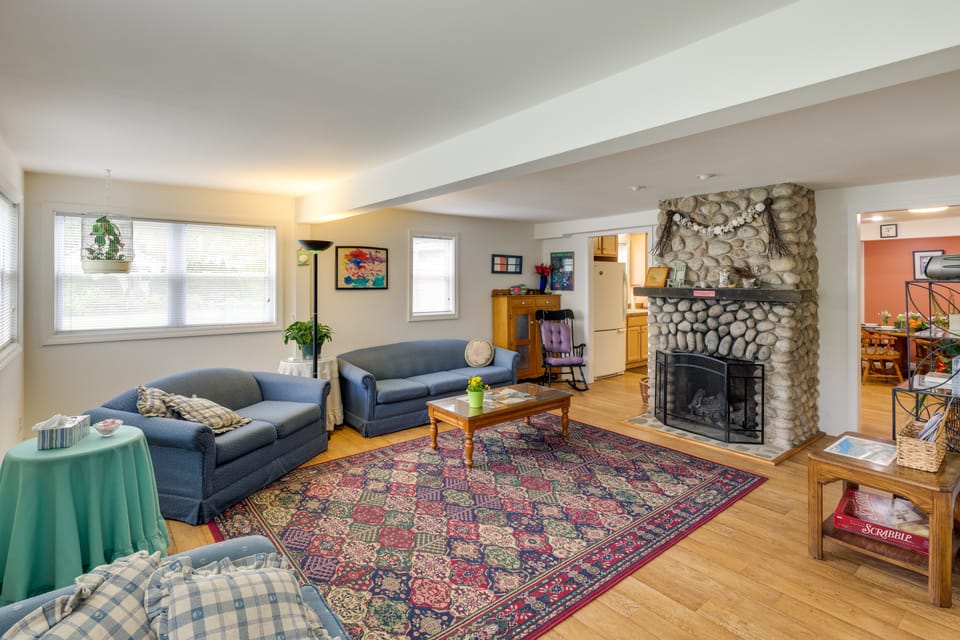 Charming Old Saybrook Home: Half-Mi to Sand & Sea! House in Old Saybrook