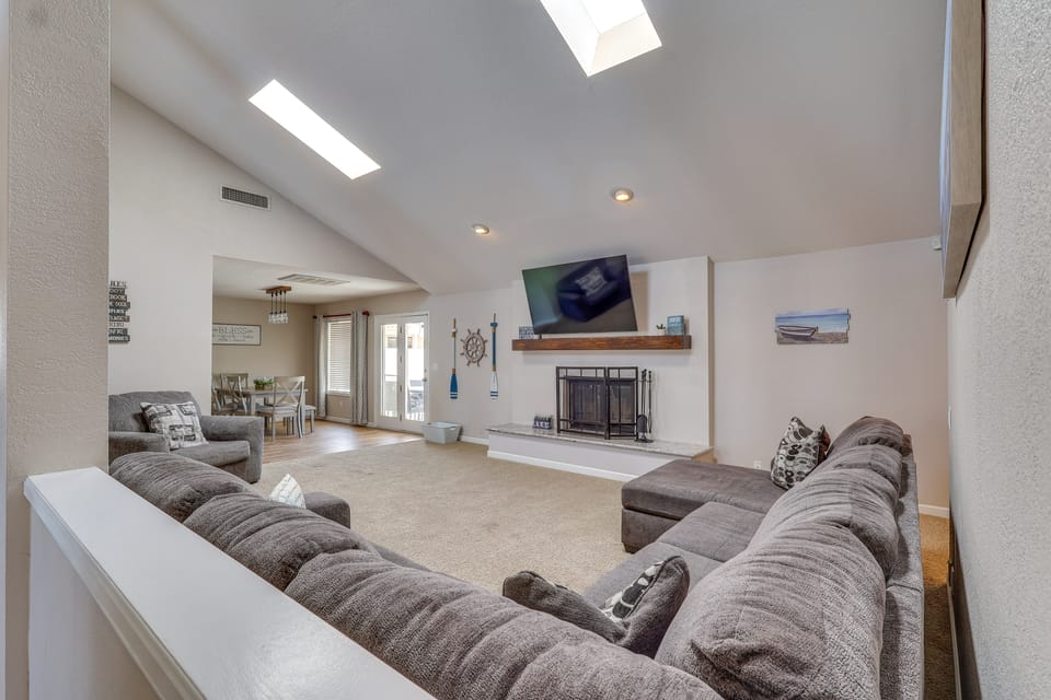 3 Mi to London Bridge: Lake Havasu City Home House in Lake Havasu City