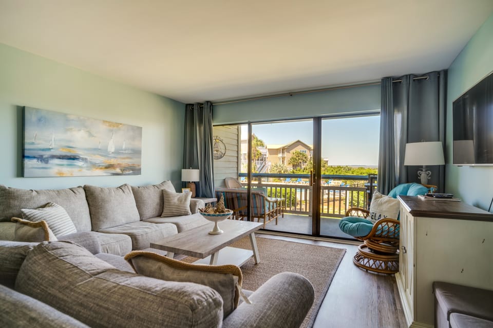 Pool Access & Views at Saint Helena Island Condo! Apartment in South Carolina