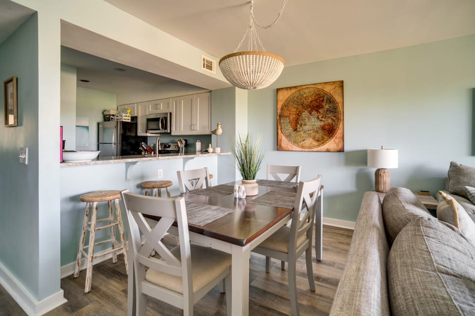 Pool Access & Views at Saint Helena Island Condo! Apartment in South Carolina