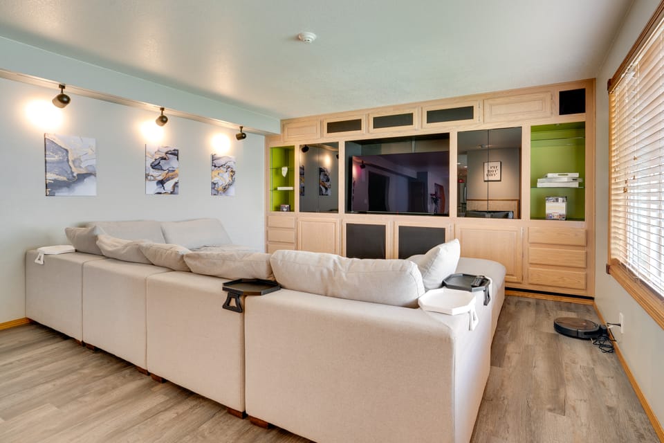 Moses Lake Vacation Rental w/ Hot Tub & Game Room House in Moses Lake