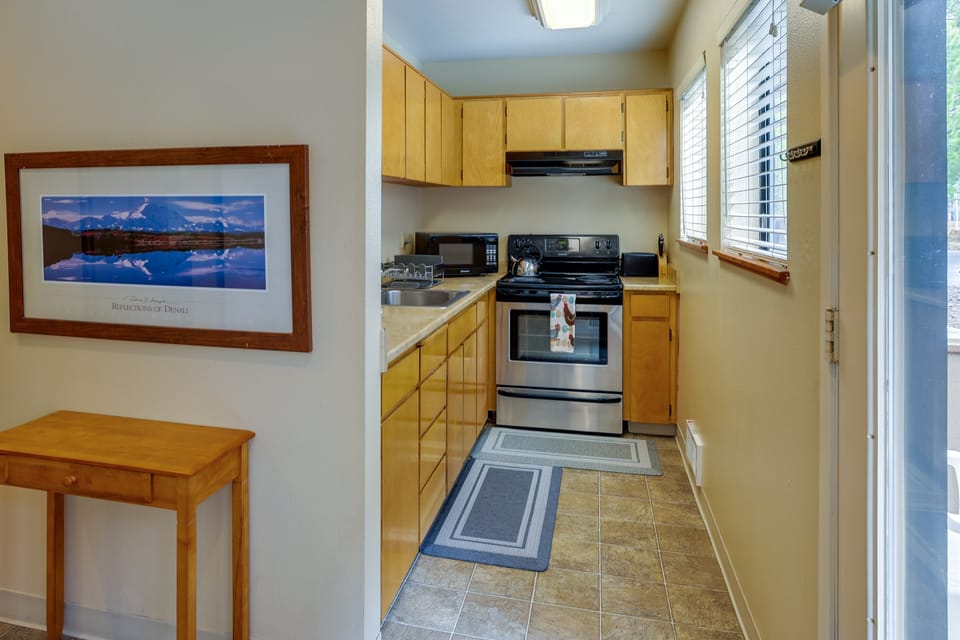 Sunriver Vacation Rental w/ Community Hot Tub! Apartment in Sunriver