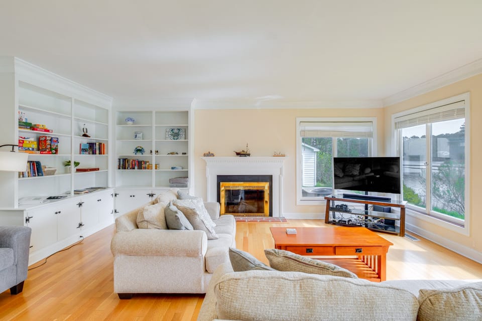 15 Mi to Gloucester: Waterfront Mathews Home! House in Virginia