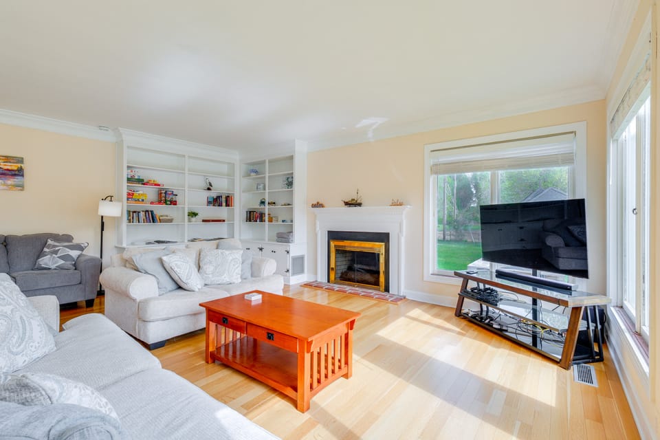 15 Mi to Gloucester: Waterfront Mathews Home! House in Virginia