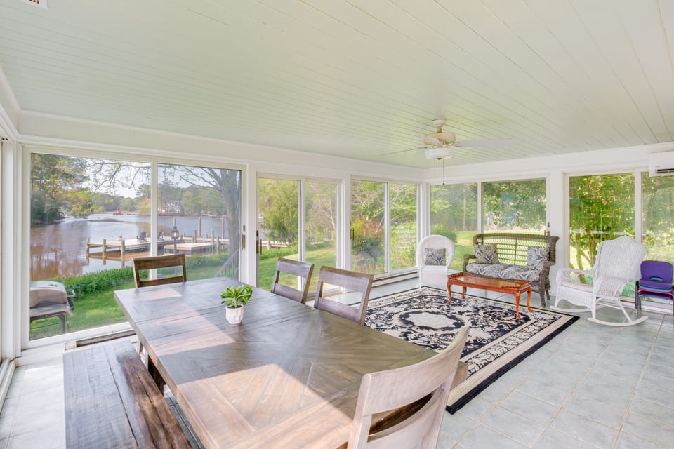 15 Mi to Gloucester: Waterfront Mathews Home! House in Virginia