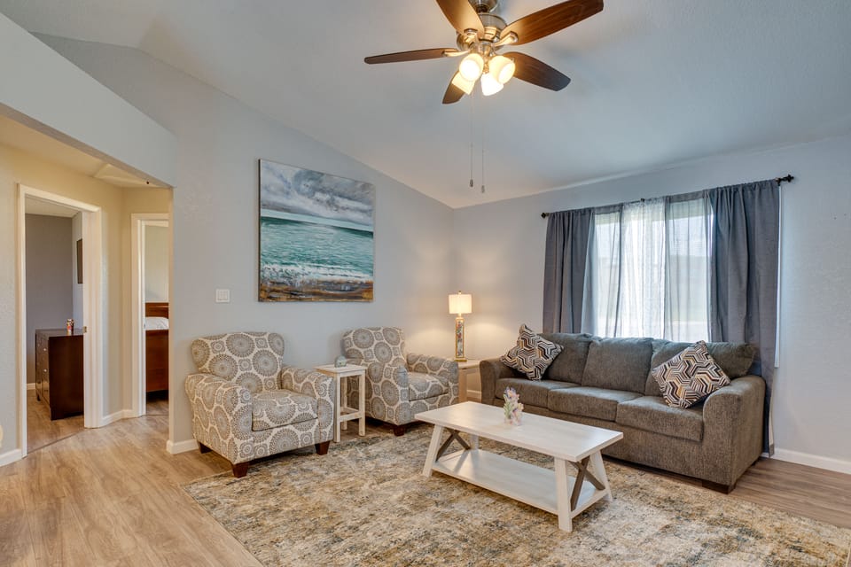 Screened-In Lanai + Yard: Port Charlotte Retreat House in North Port