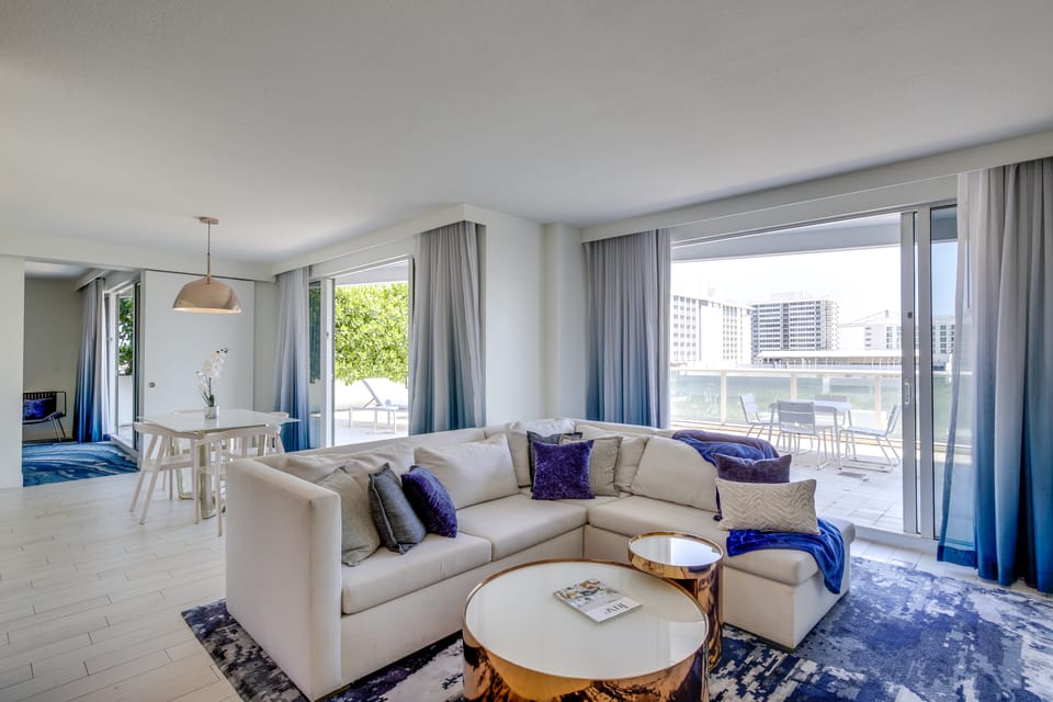 Fort Lauderdale Condo w/ Veranda + Ocean View! Apartment in Fort Lauderdale