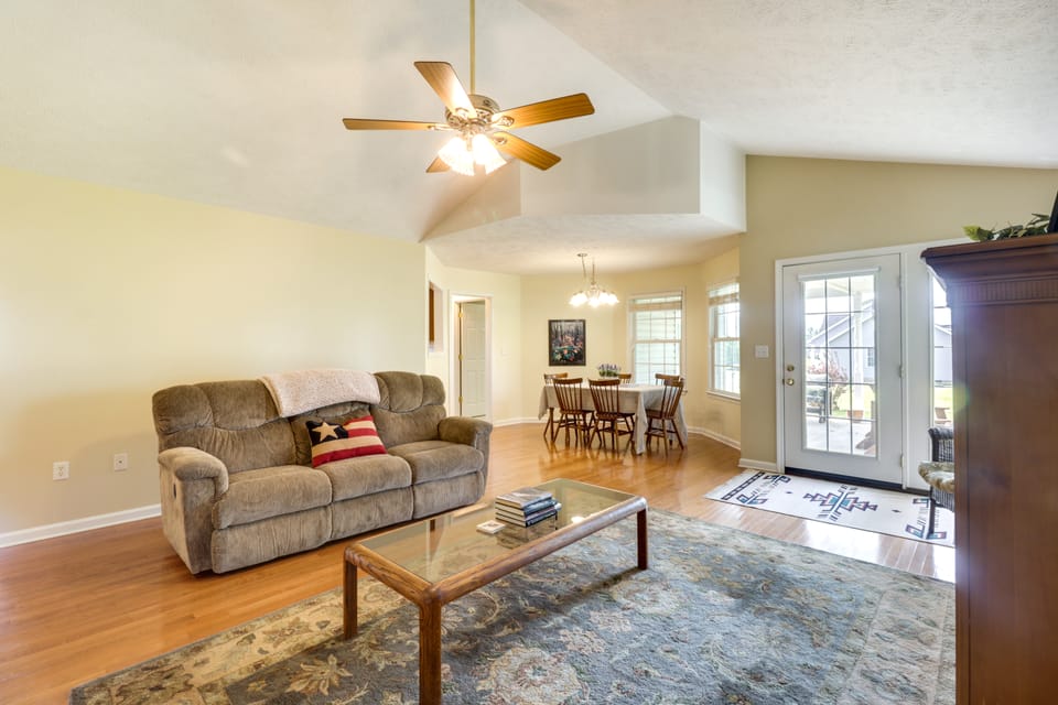 Laptop-Friendly Elkton Home w/ Central A/C! House in Elkton