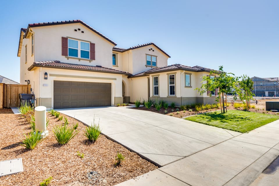 3 Mi to Golf & Shopping: Cozy Roseville Studio Apartment in Roseville