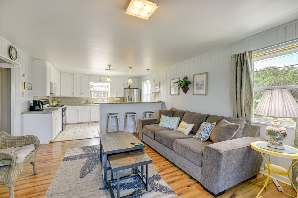 2 Blocks to Bay: ‘Misty Harbor’ Rockport Home Apartment in Rockport