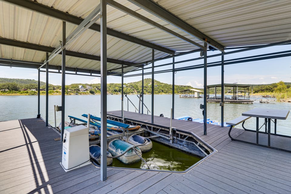 Lake Travis House w/ Private Dock, Pool & Hot Tub! House in Jonestown
