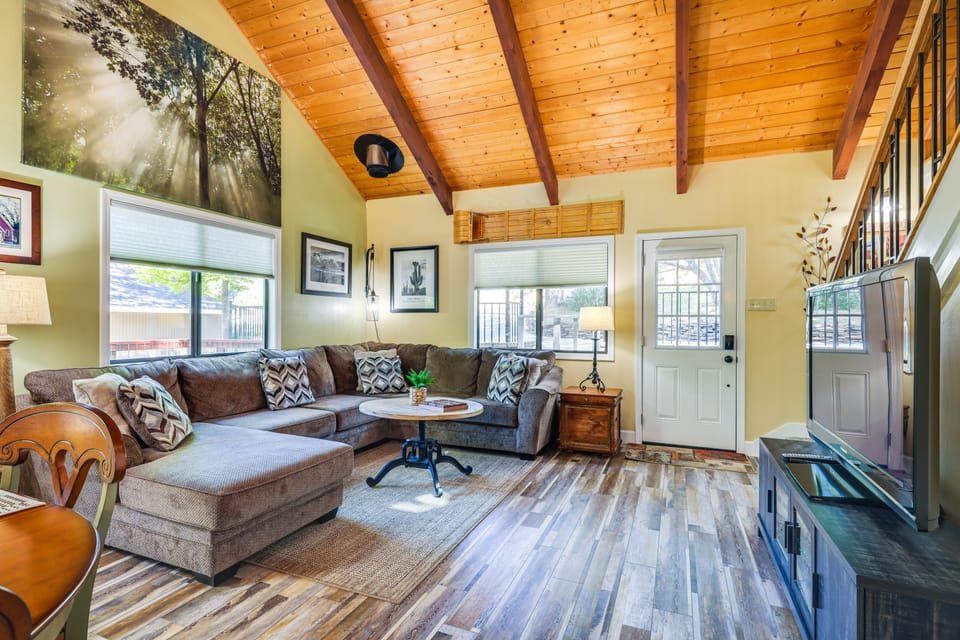 Groveland Home - Walk to Pine Mountain Lake! House in Groveland