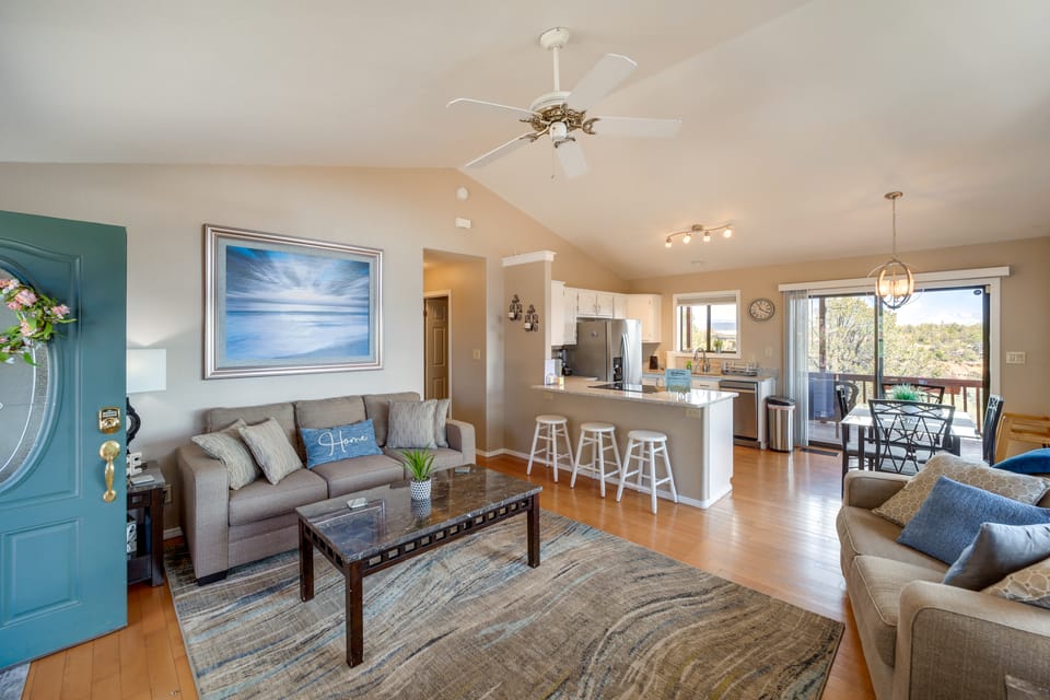 Fire Pit & Views: ‘Falconcrest’ Cottage in Payson! Cottage in Payson