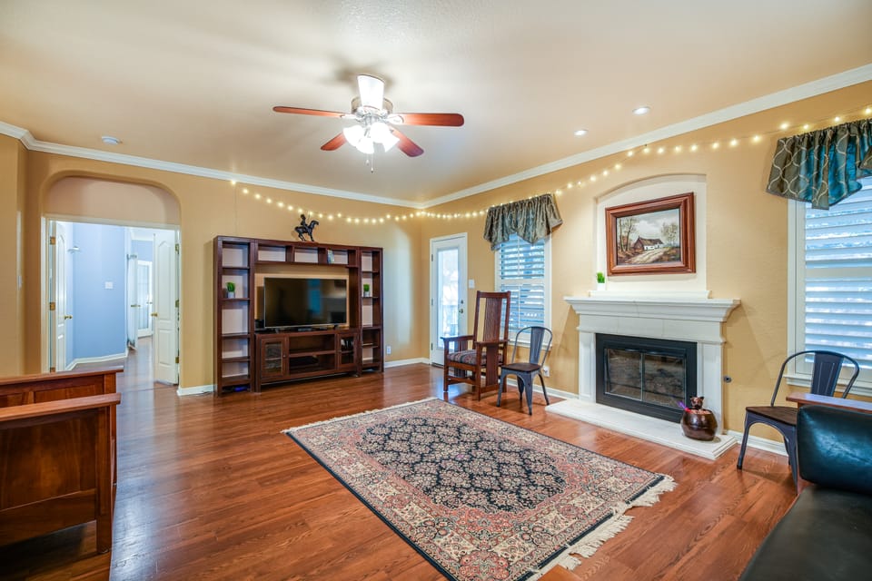 North San Antonio Vacation Rental w/ Yard & Deck! House in San Antonio