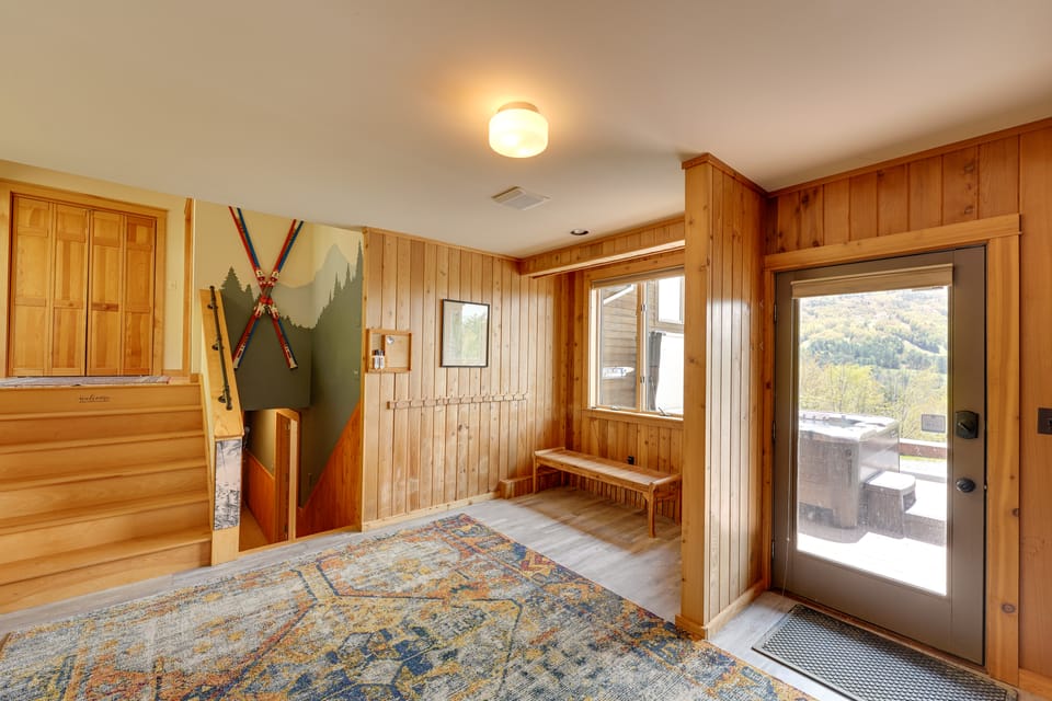 Luxury Vermont Vacation Rental: Private Hot Tub! House in Vermont