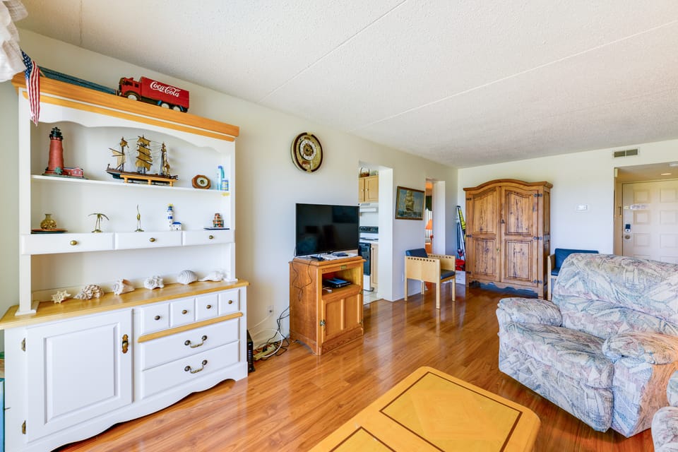 Atlantic City Area Vacation Rental w/ Pool Access! Apartment in Brigantine