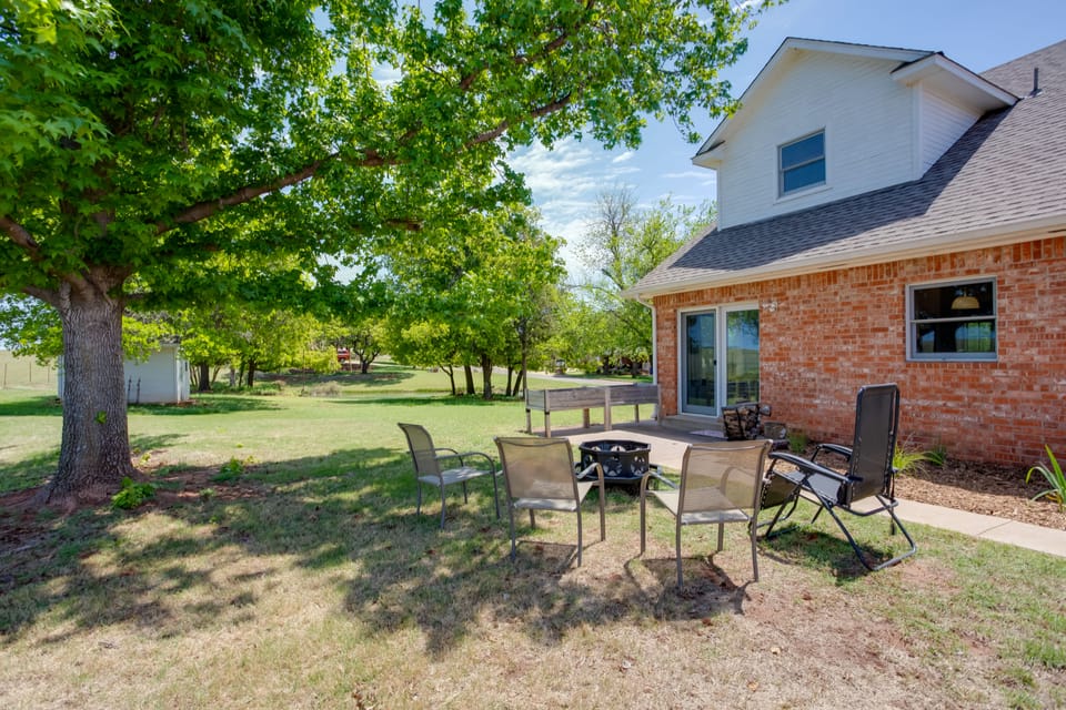 Home in Cimarron National Golf Club w/ Hot Tub! House in Oklahoma