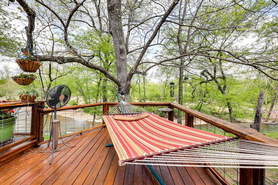 Flag Hole Riverfront Cabin Near Local Attractions! House in Arkansas