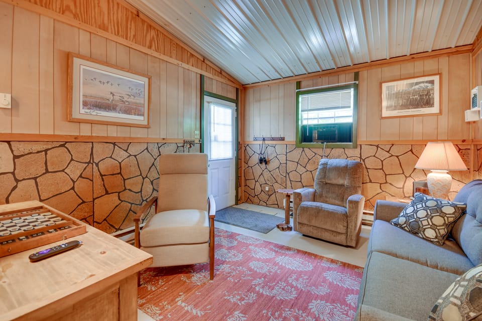 Stargaze, Hike & Kayak: Cabin Near Copper Breaks! House in Oklahoma
