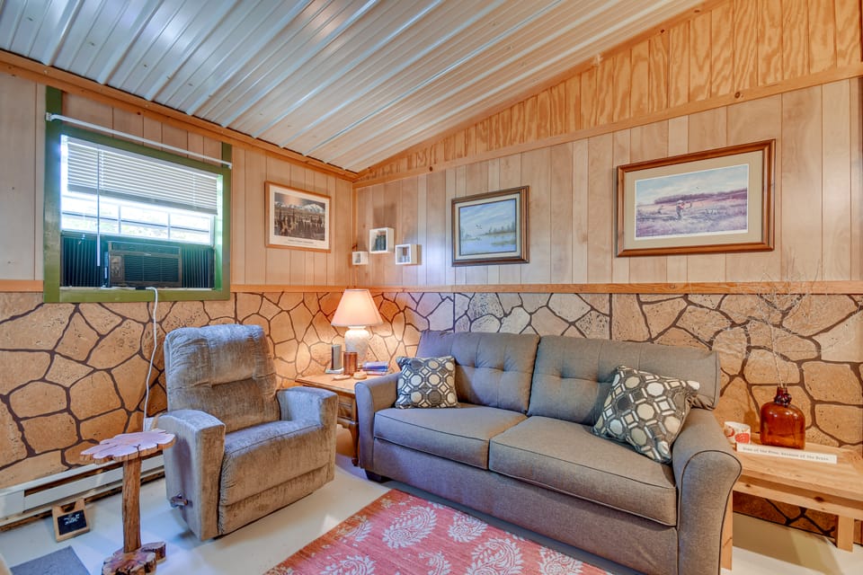 Stargaze, Hike & Kayak: Cabin Near Copper Breaks! House in Oklahoma