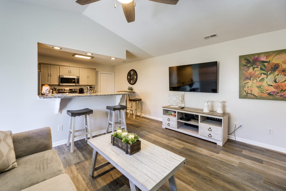 Updated Hubert Vacation Rental 5 Mi to Beaches! Apartment in North Carolina