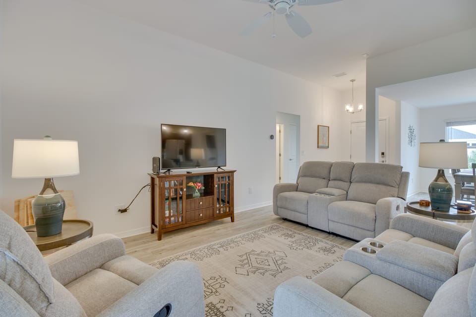 Pool Access: Sleek Home in The Villages w/ Lanai House in Wildwood