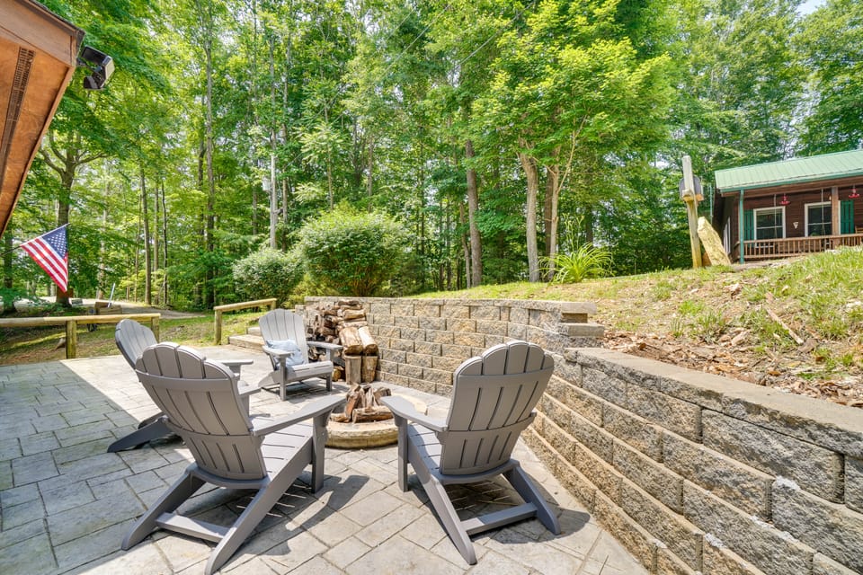 Cozy Tennessee Lake House w/ Grill & Fire Pit! House in Tennessee