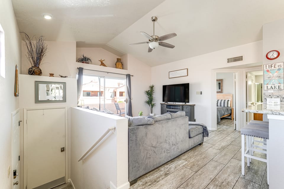 Walk to Rotary Park: Lake Havasu City Condo Apartment in Lake Havasu City