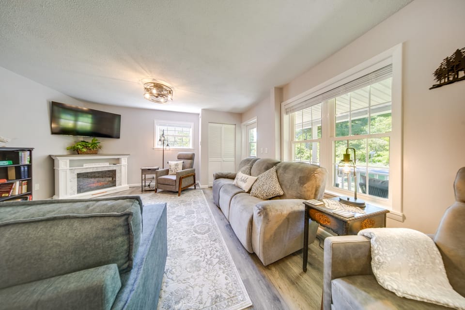 Pet-Friendly Centerville Home w/ Fire Pit & Grill House in Allegheny River