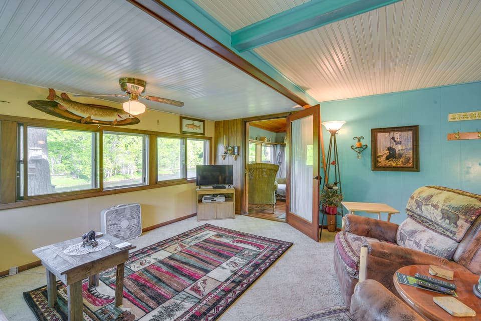 Riverfront Nature Getaway Near Downtown Pine City! House in Minnesota