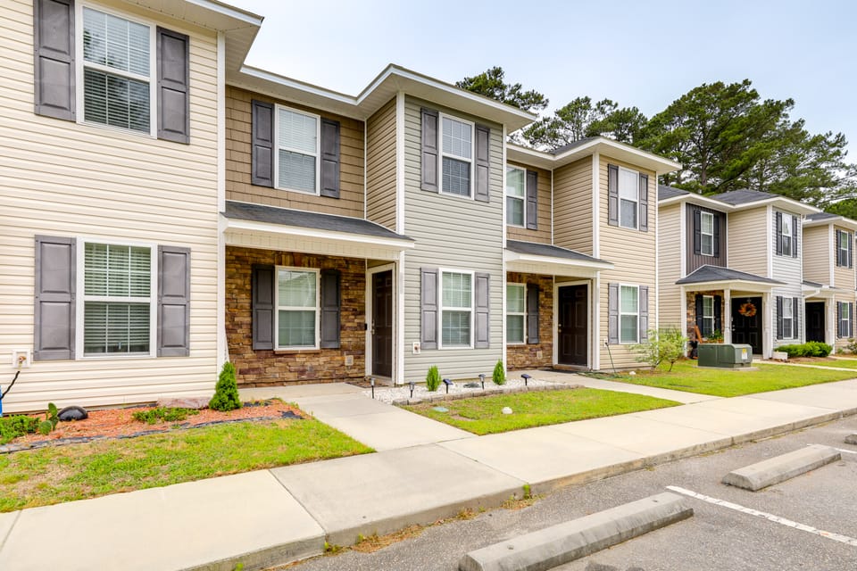 Havelock Home: Private Yard, 2 Mi to Cherry Point! Apartment in North Carolina