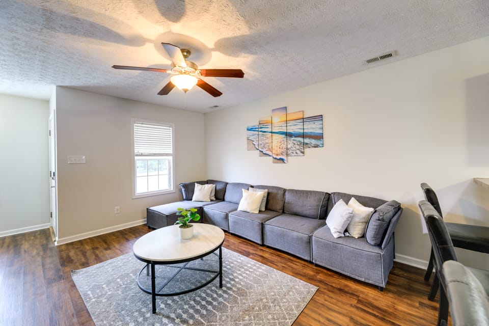 Havelock Home: Private Yard, 2 Mi to Cherry Point! Apartment in North Carolina
