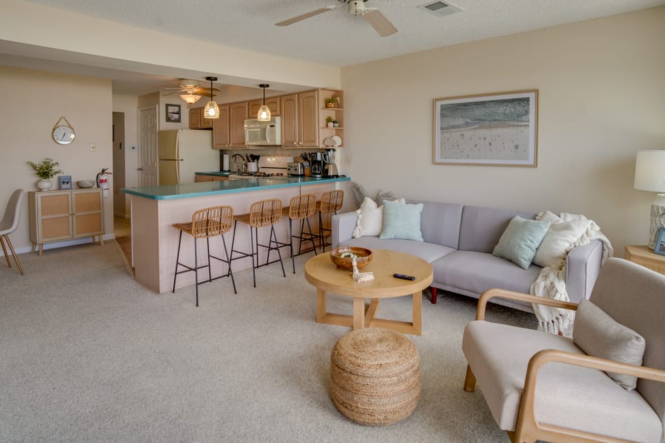 Charming Brigantine Condo Rental: Steps to Beach! Apartment in Brigantine