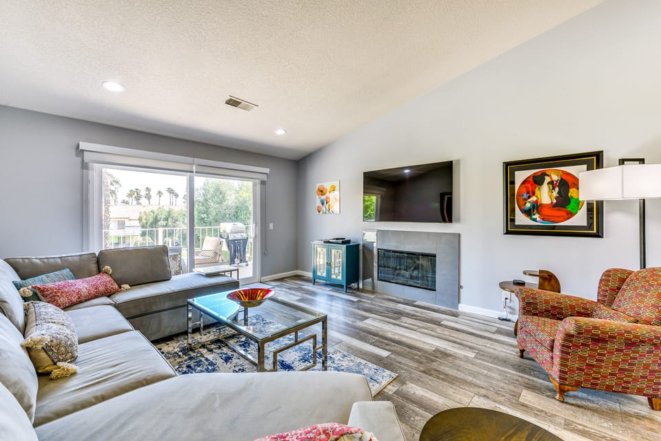 Pool Access: Newly Renovated Palm Desert Condo Apartment in Palm Desert