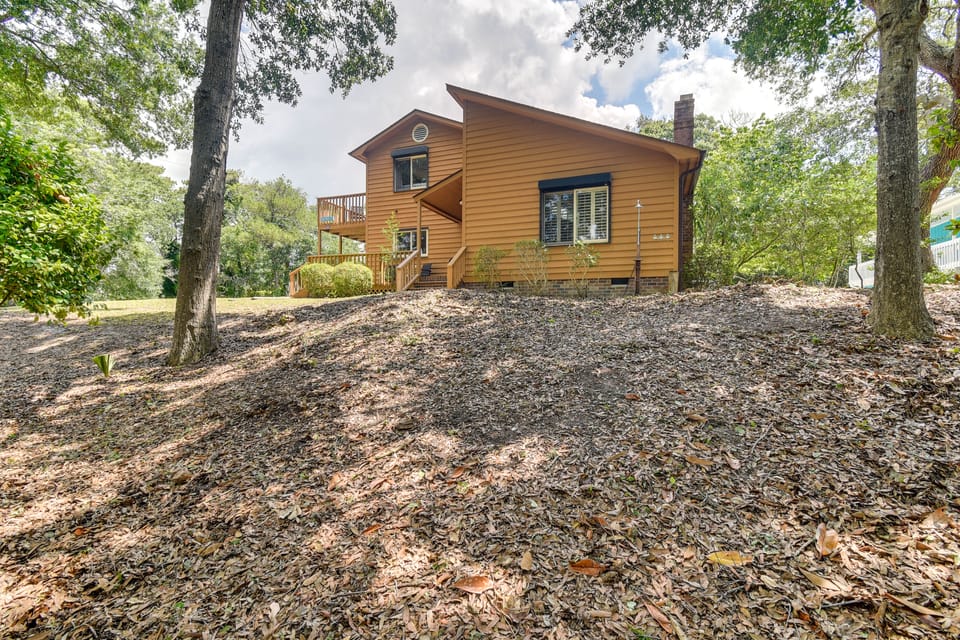 Walk to North Myrtle Beach: Family-Friendly Home! House in North Myrtle Beach