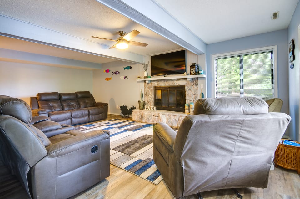 Waterfront Home w/ Views & Dock in Sunrise Beach! House in Sunrise Beach