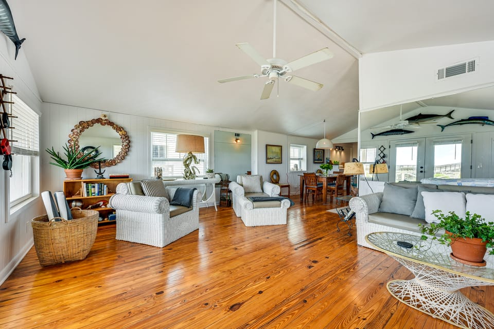 Oceanfront Amelia Island Cottage: Deck & Boardwalk Cottage in Fernandina Beach