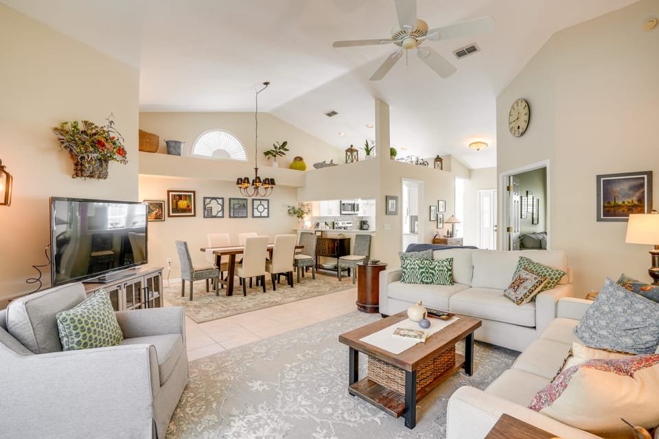 Fort Myers Vacation Rental w/ Lanai & Private Pool House in Iona