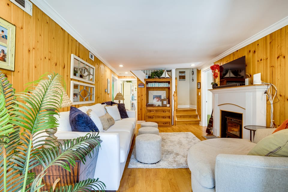 Dewey Beach Cottage Near Ocean - Walk to Beach! Cottage in Dewey Beach