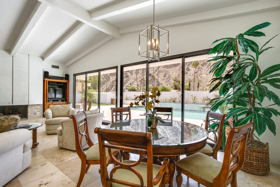 55 + Indian Wells Retreat: Private Pool & Spa! House in Indian Wells