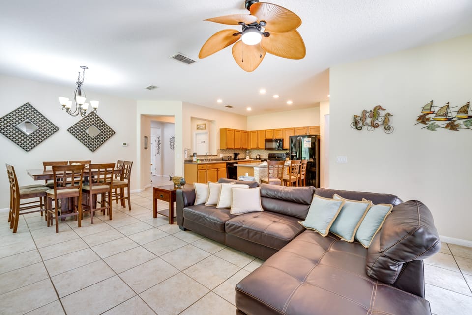 10 Mi to Disney: Home w/ Game Room & Lanai! House in Kissimmee