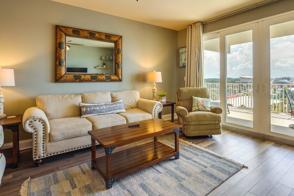 PCB Vacation Rental w/ Balcony & Beach Access! Apartment in Panama City Beach