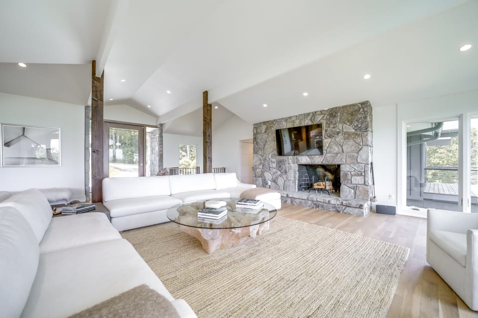 Luxurious Mountain Retreat w/ Long Range Views! House in Tennessee